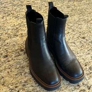 Sam Edelman Laguna Chelsea Pull on ankle boots, waterproof.